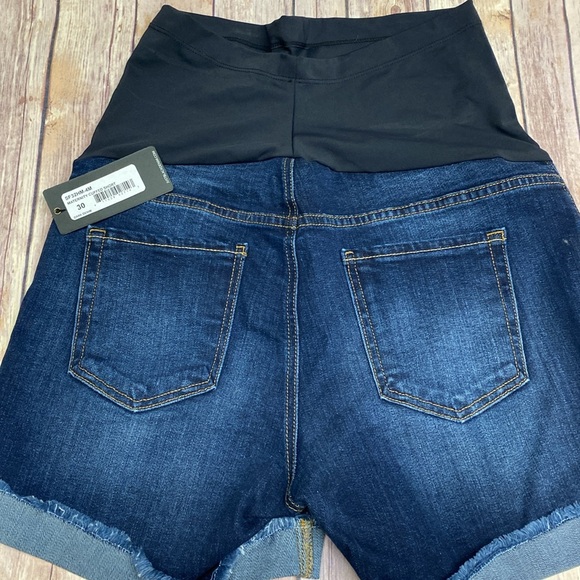 Maternity Shorts - Picture 4 of 4